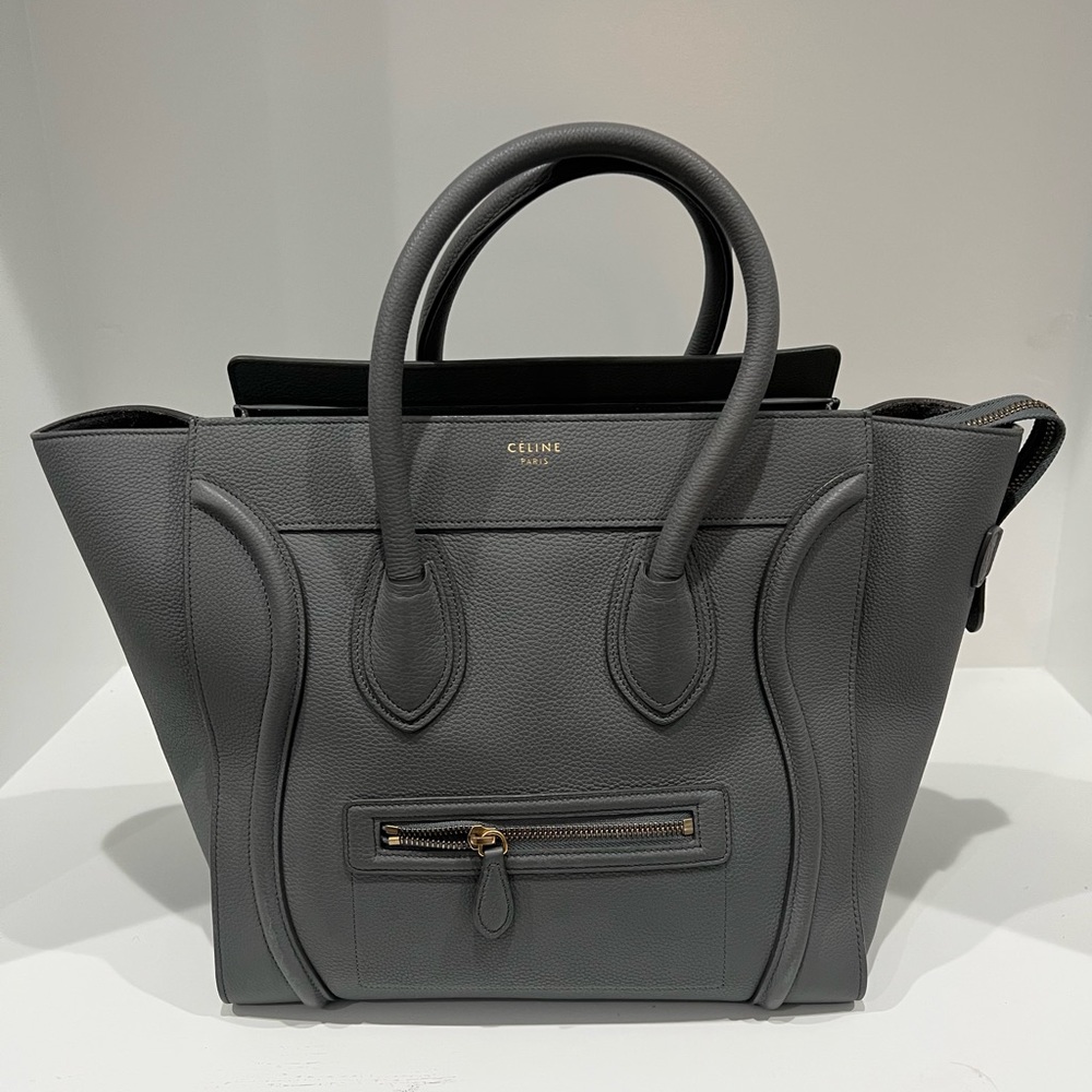 Nice Original Celine bag ,includes the original card prove and dust bag